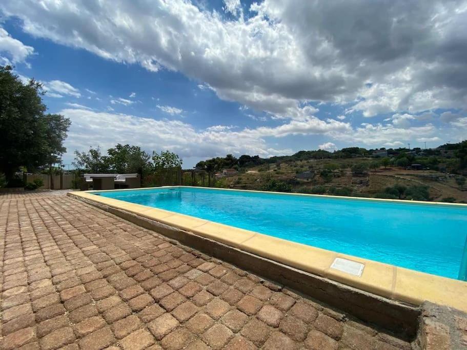 Summer House With A Pool Near Sea, Port & Airport Apartment Rafína Exterior photo