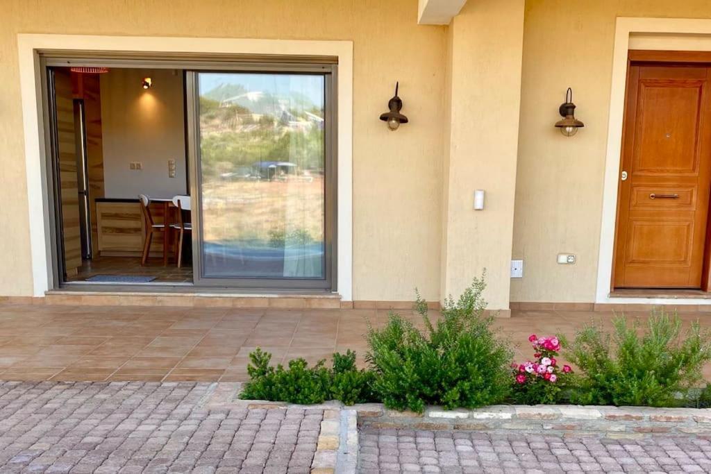 Summer House With A Pool Near Sea, Port & Airport Apartment Rafína Exterior photo